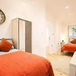 Centre, Spacious, Ensuite, Smart Tv, Sofa Bed *