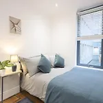 Centre, Spacious, Ensuite, Smart Tv, Sofa Bed شقة بريستول