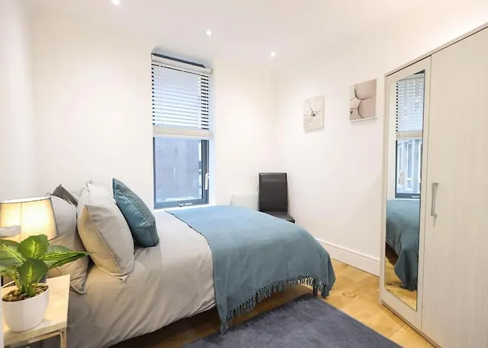 Centre, Spacious, Ensuite, Smart Tv, Sofa Bed * Bristol