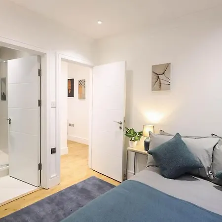 Centre, Spacious, Ensuite, Smart Tv, Sofa Bed * Бристоль