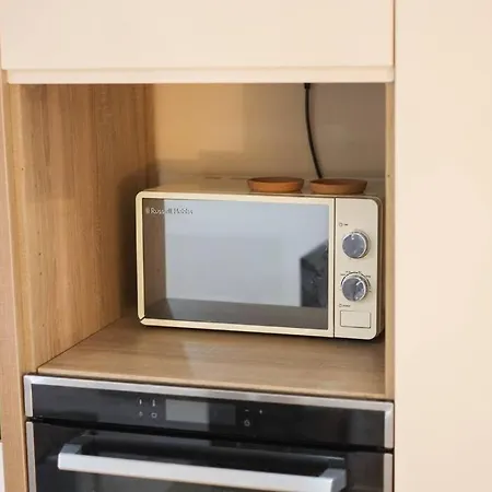 Centre, Spacious, Ensuite, Smart Tv, Sofa Bed Апартаменти