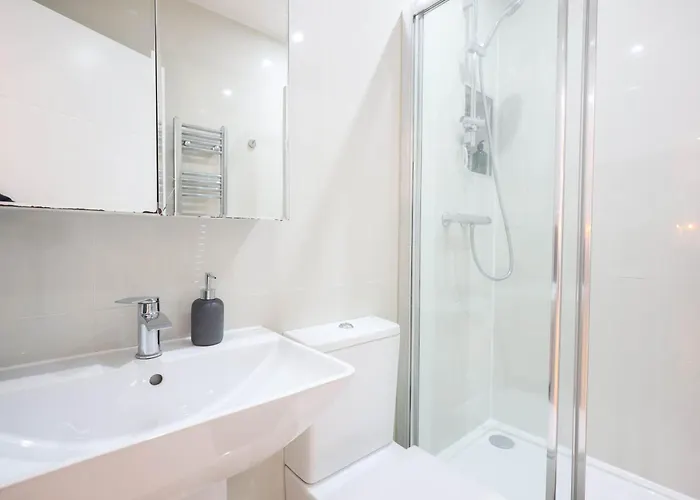 Centre, Spacious, Ensuite, Smart Tv, Sofa Bed Bristol