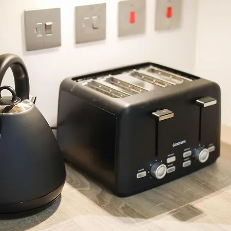 Centre, Spacious, Ensuite, Smart Tv, Sofa Bed *