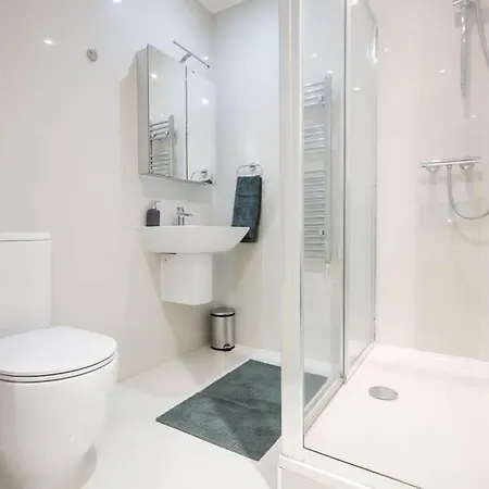 Centre, Spacious, Ensuite, Smart Tv, Sofa Bed Apartmán *