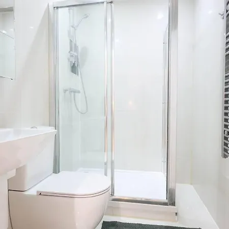 Centre, Spacious, Ensuite, Smart Tv, Sofa Bed *